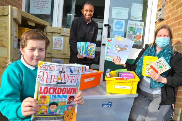 Green Meadow Primary School is appealing for donations of books to start a lending library for children.
left 2 right 
Pic - Archie, Hannah, Kate Mackinnon
Date 28/1/2021
Pic by Dave Cox